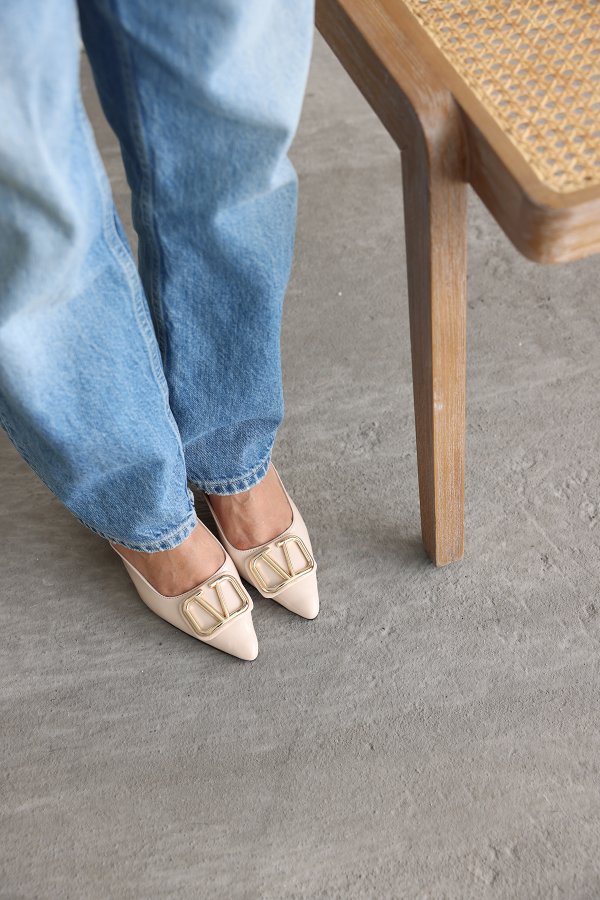 Gold Tokalı Topuklu Ayakkabı