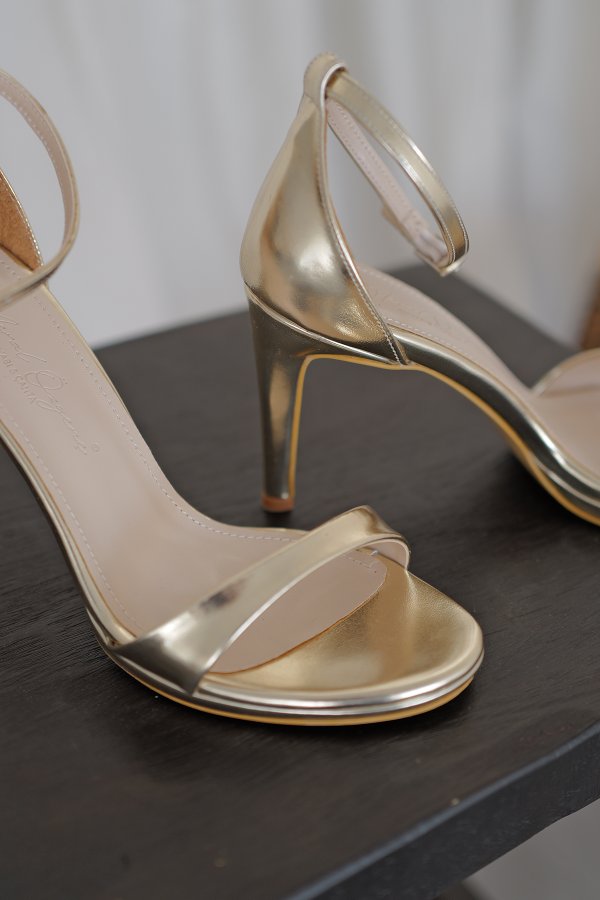 Bilekten Bağlamalı Topuklu Ayakkabı