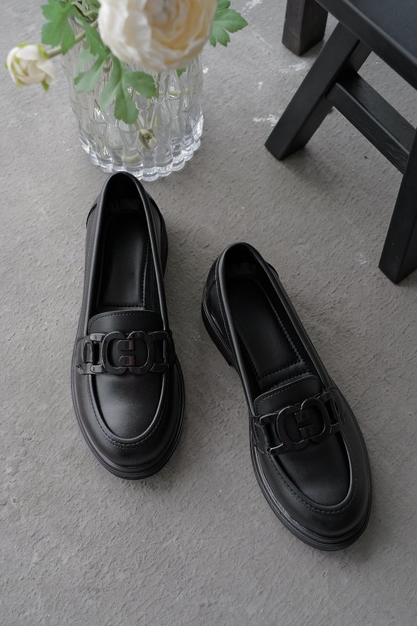 Tokalı Loafer