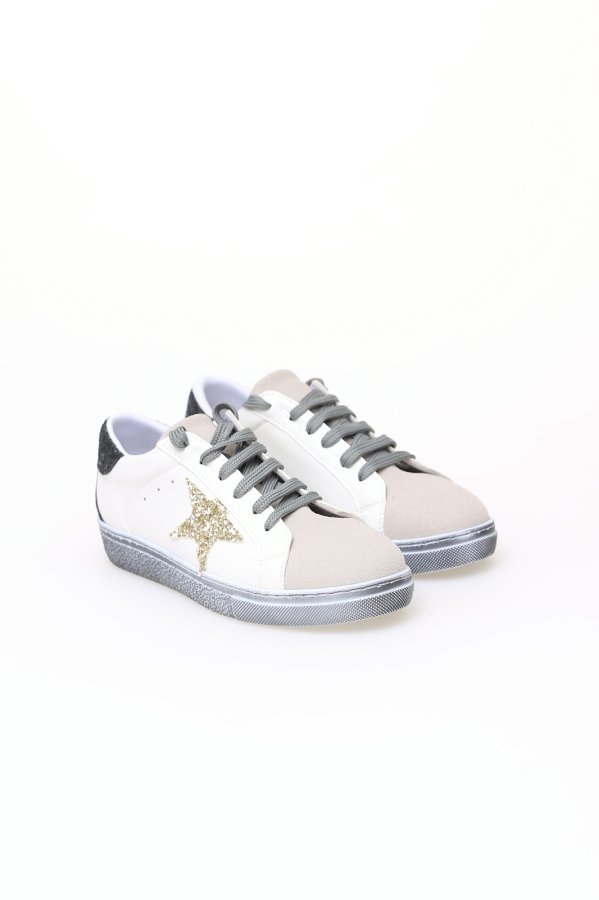 Yıldızlı Sneaker