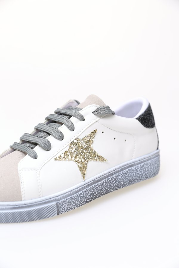 Yıldızlı Sneaker