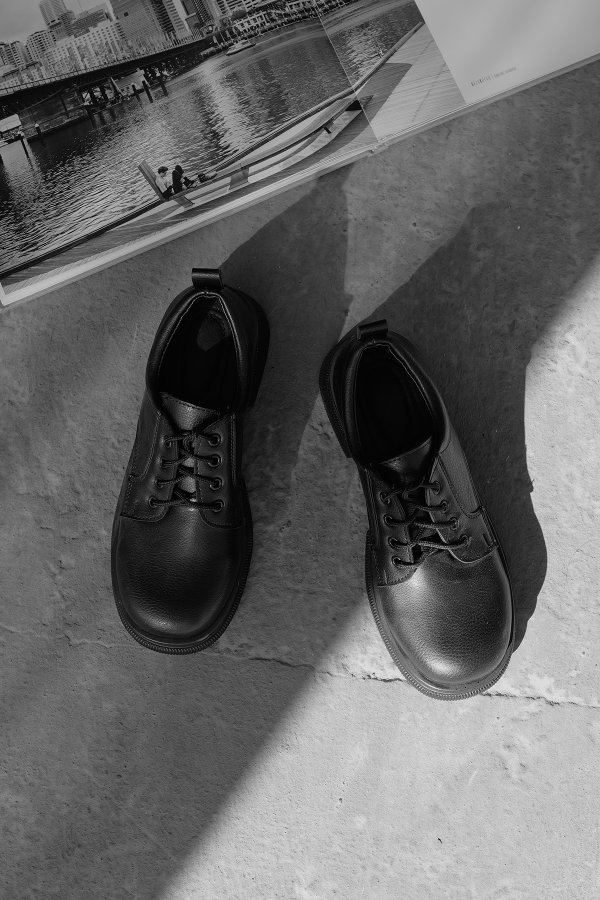 Bağcıklı Düz Taban Ayakkabı