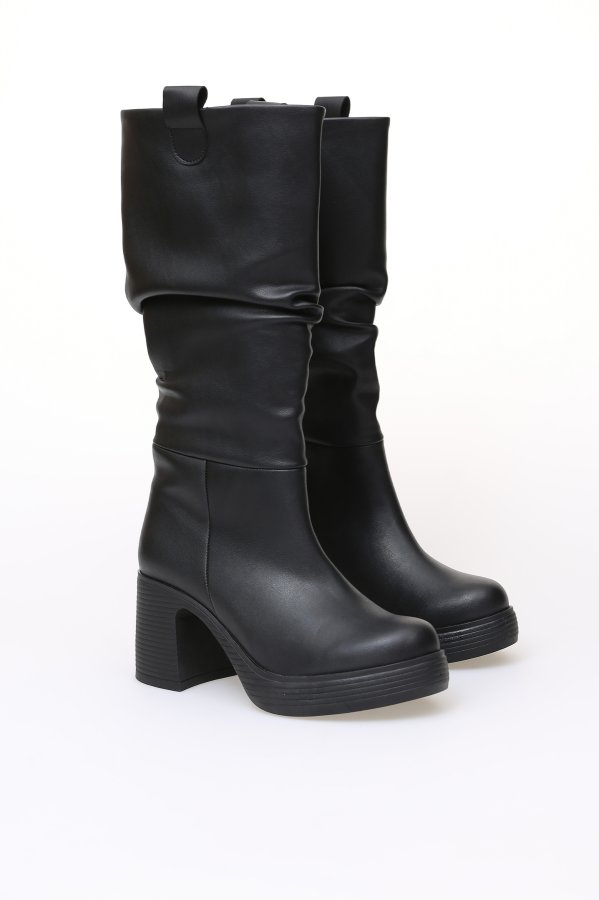 Kalın Tabanlı Piliseli Çizme