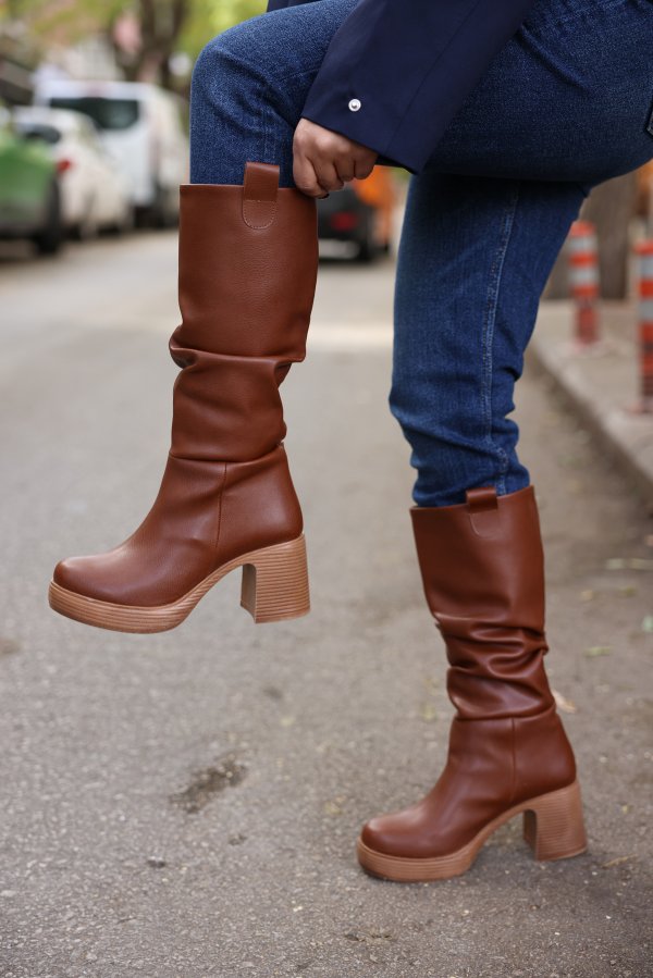 Kalın Tabanlı Piliseli Çizme