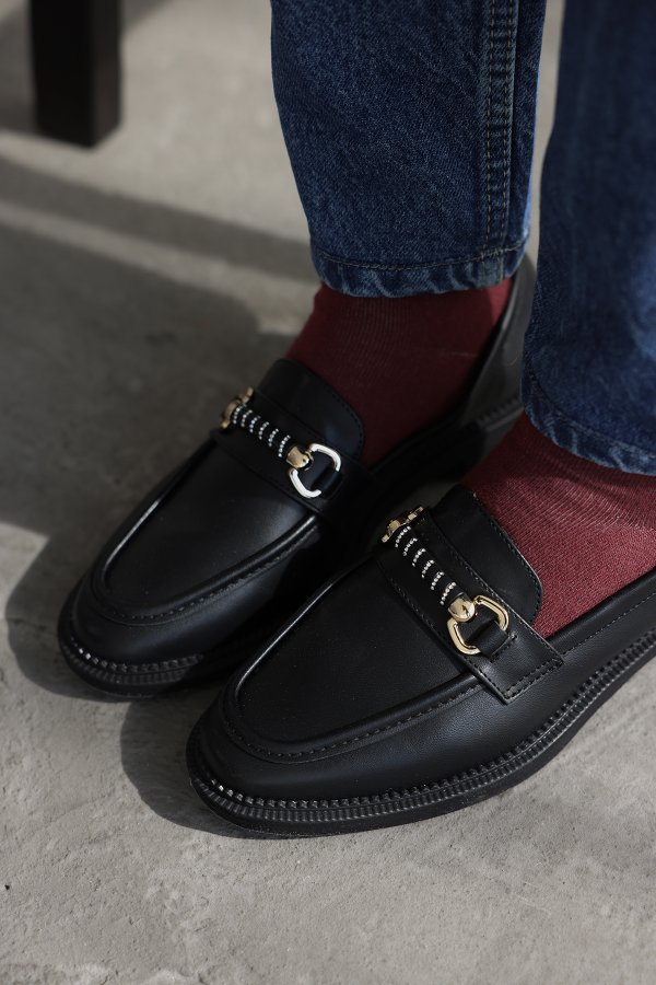 Taş Detaylı Loafer