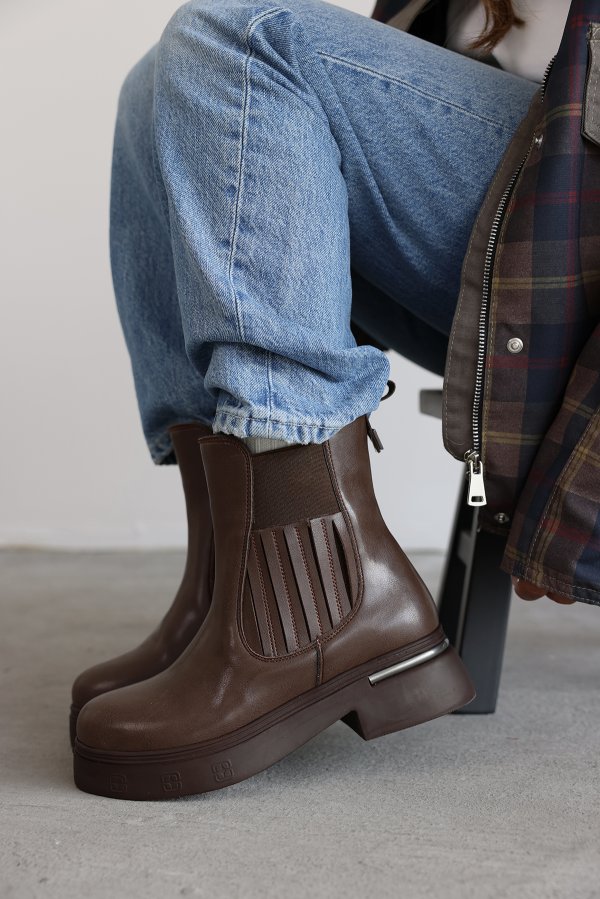 Metal Topuk Detay Bot