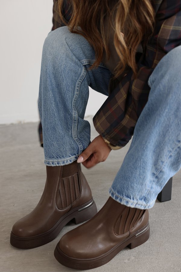 Metal Topuk Detay Bot