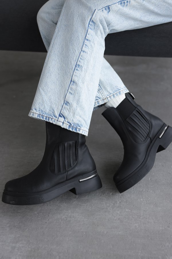 Metal Topuk Detay Bot