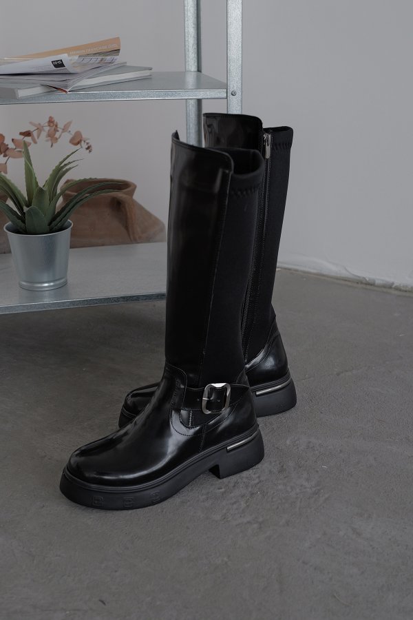 Kemer Tokalı Uzun Çizme