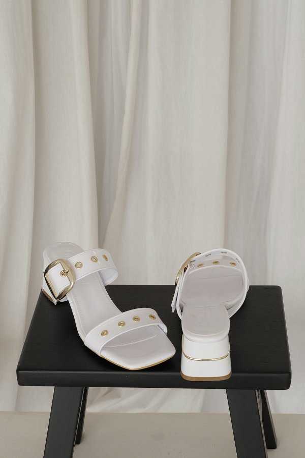 Kemer Bantlı Topuklu Terlik