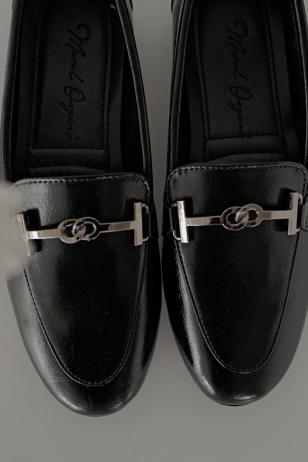Metal Tokalı Loafer