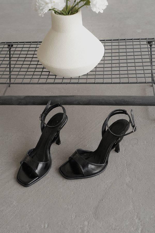 Tek Bant Topuklu Ayakkabı