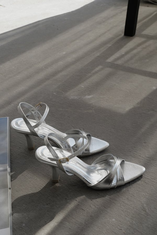 Çapraz Bant Topuklu Ayakkabı