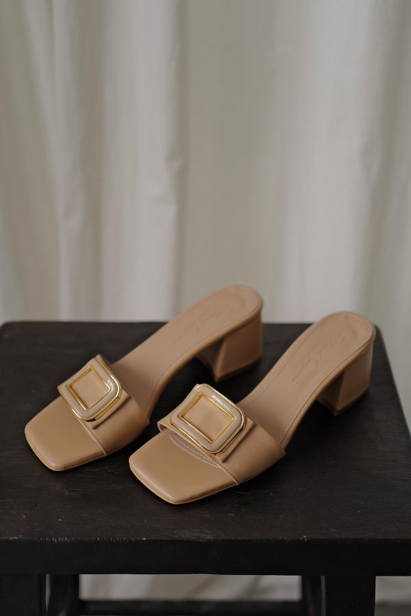 Gold Tokalı Topuklu Terlik