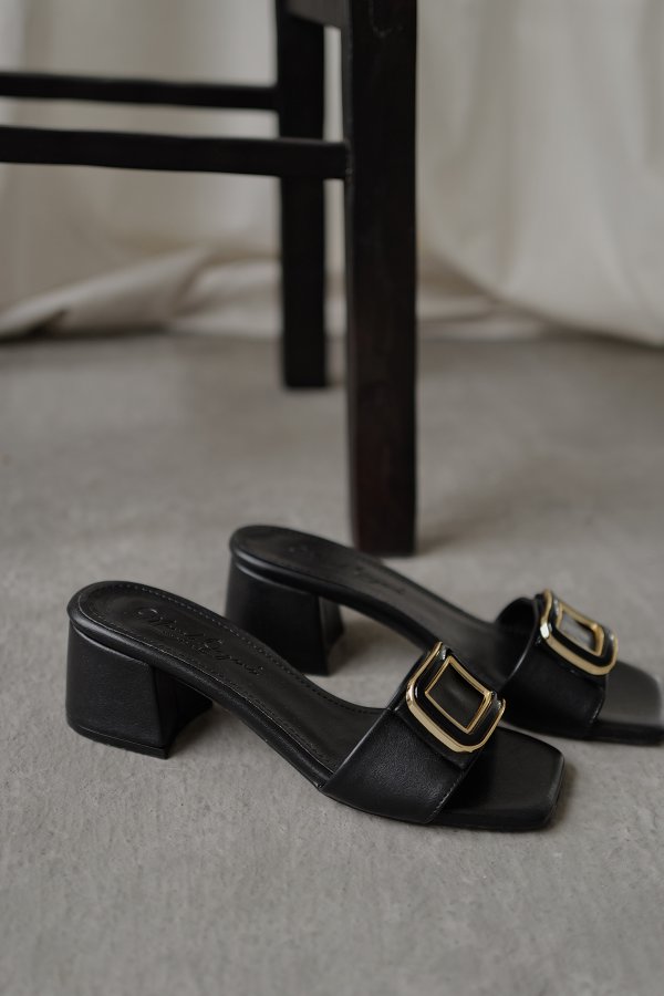 Gold Tokalı Topuklu Terlik