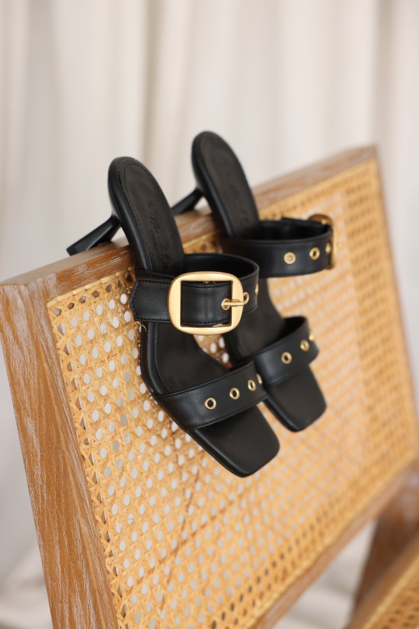 Kemer Bantlı Topuklu Terlik