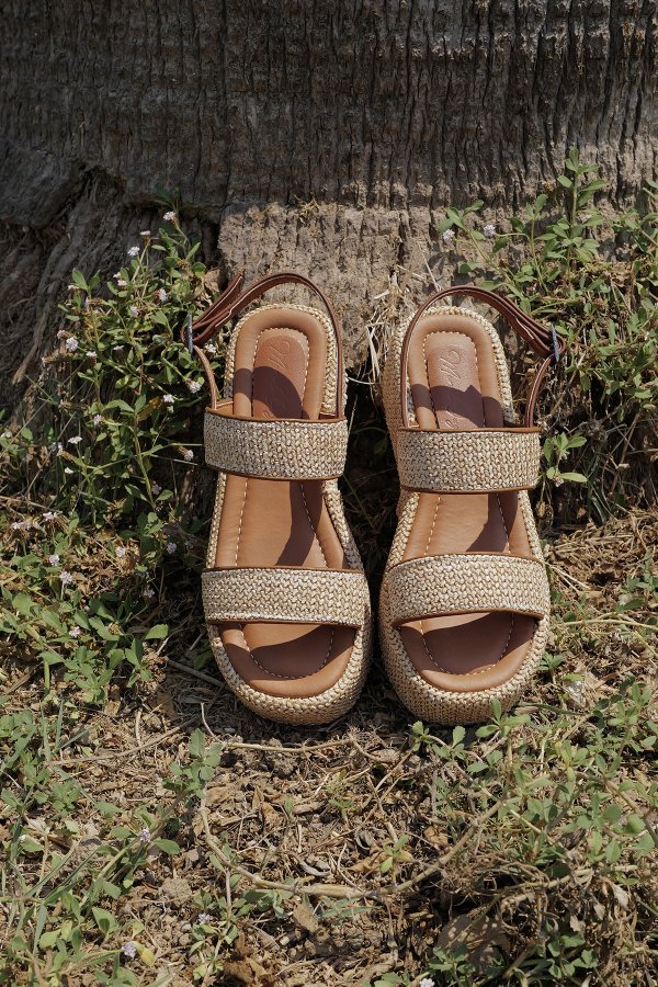 Hasır Bantlı Sandalet