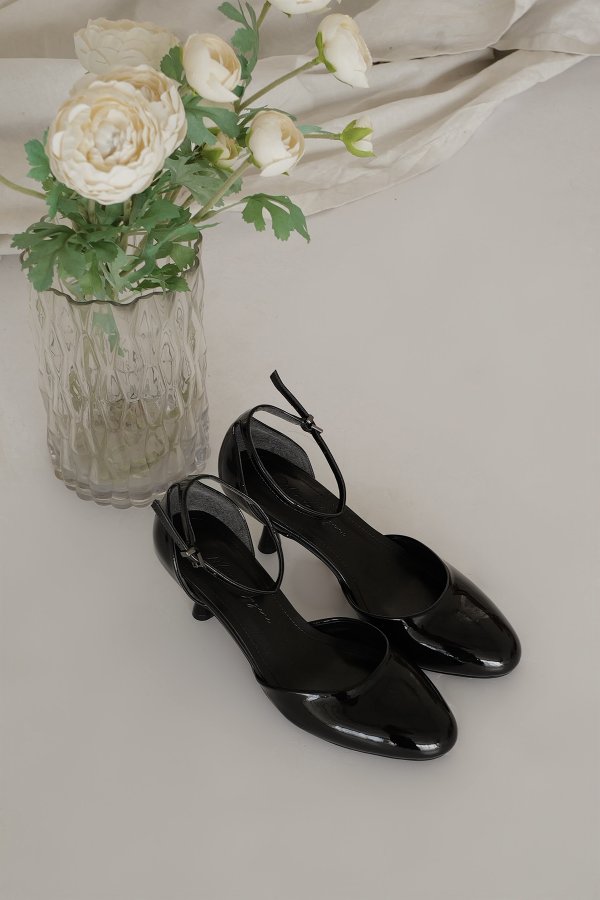 Bilekten Bağlamalı Ayakkabı