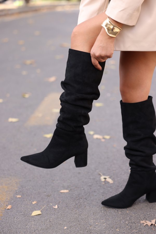Büzgülü Kalın Topuklu Çizme