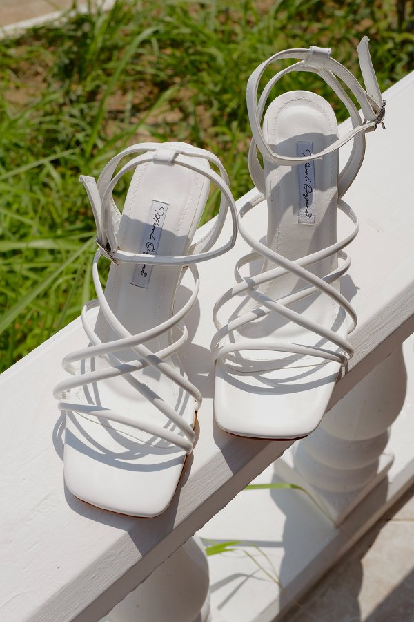 Çapraz Geçişli Topuklu Ayakkabı