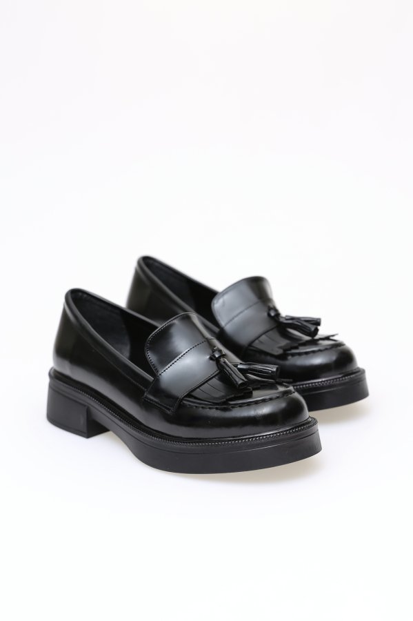 Püsküllü Loafer