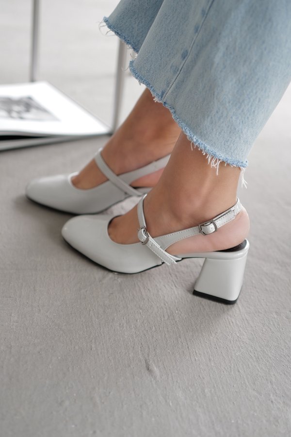 Çift Tokalı Topuklu Ayakkabı