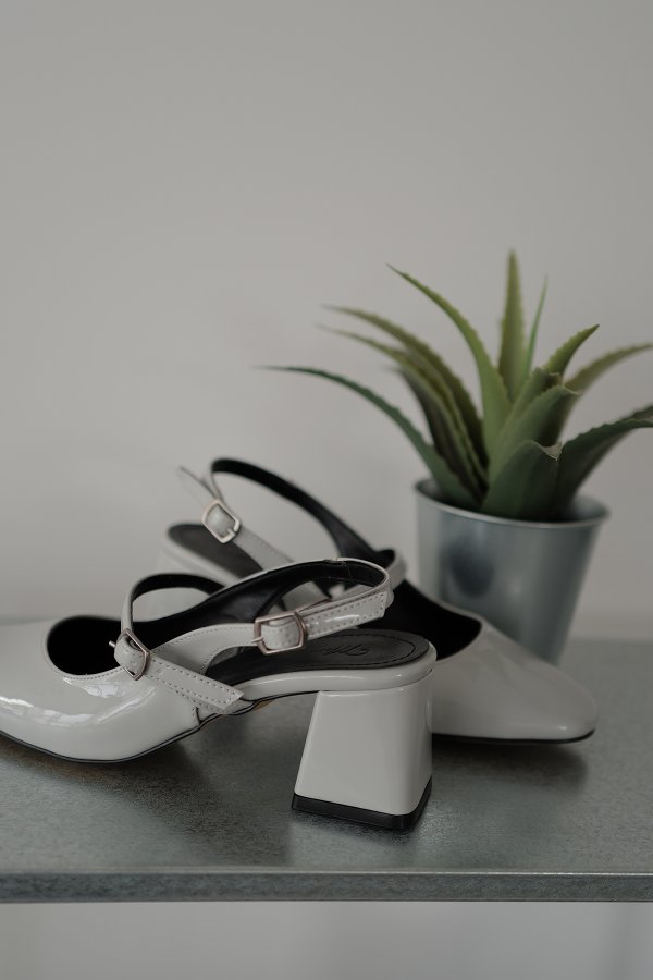 Çift Tokalı Topuklu Ayakkabı