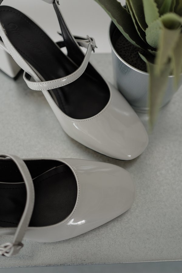 Çift Tokalı Topuklu Ayakkabı