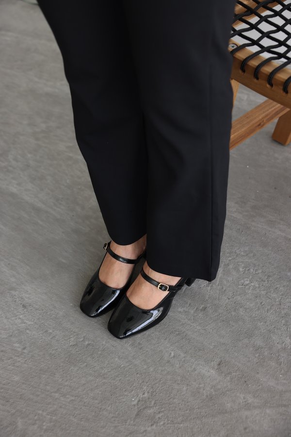 Çift Tokalı Topuklu Ayakkabı