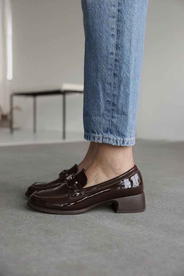 Taş Tokalı Loafer