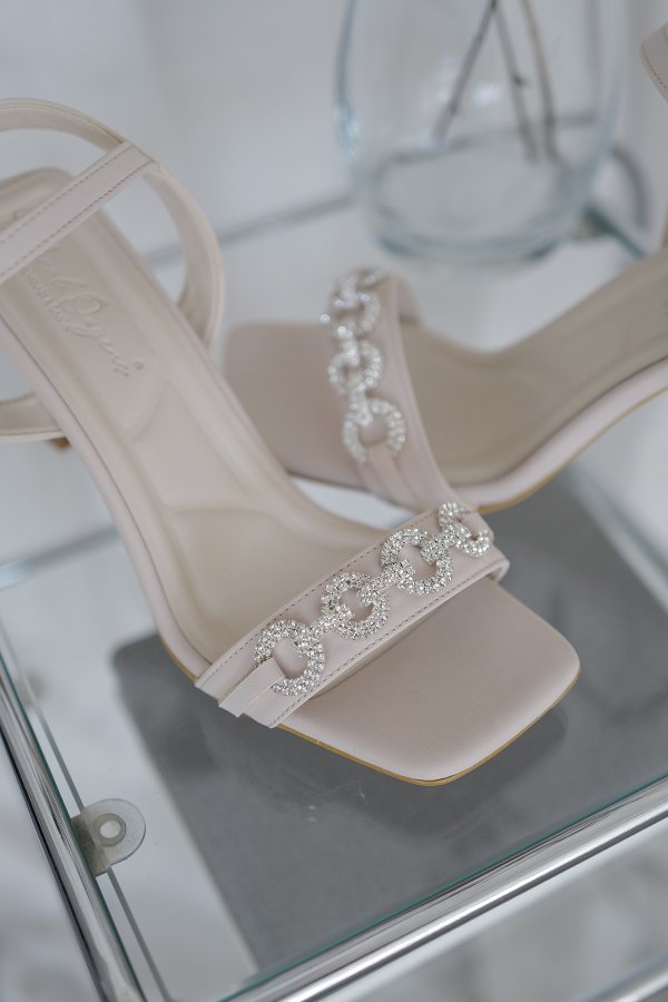 Taş Bantlı Topuklu Ayakkbı