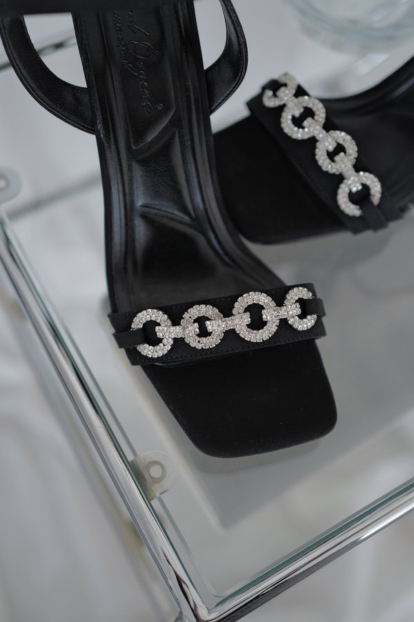 Taş Bantlı Topuklu Ayakkbı