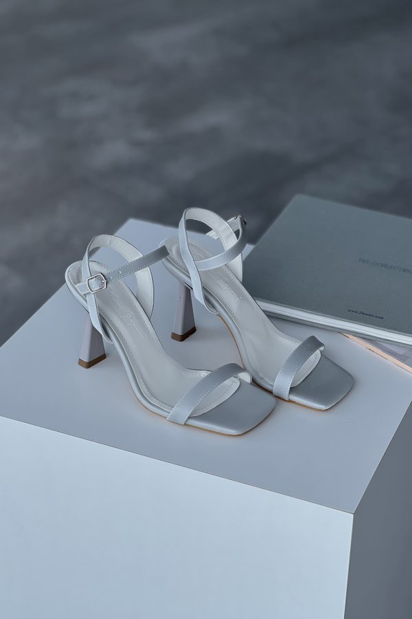 Tek Bant Topuklu Ayakkabı