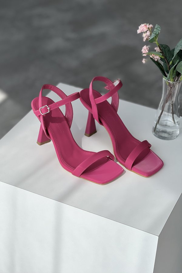 Tek Bant Topuklu Ayakkabı