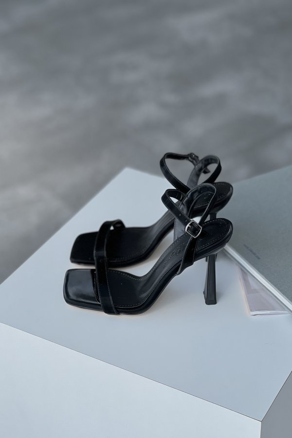 Tek Bant Topuklu Ayakkabı