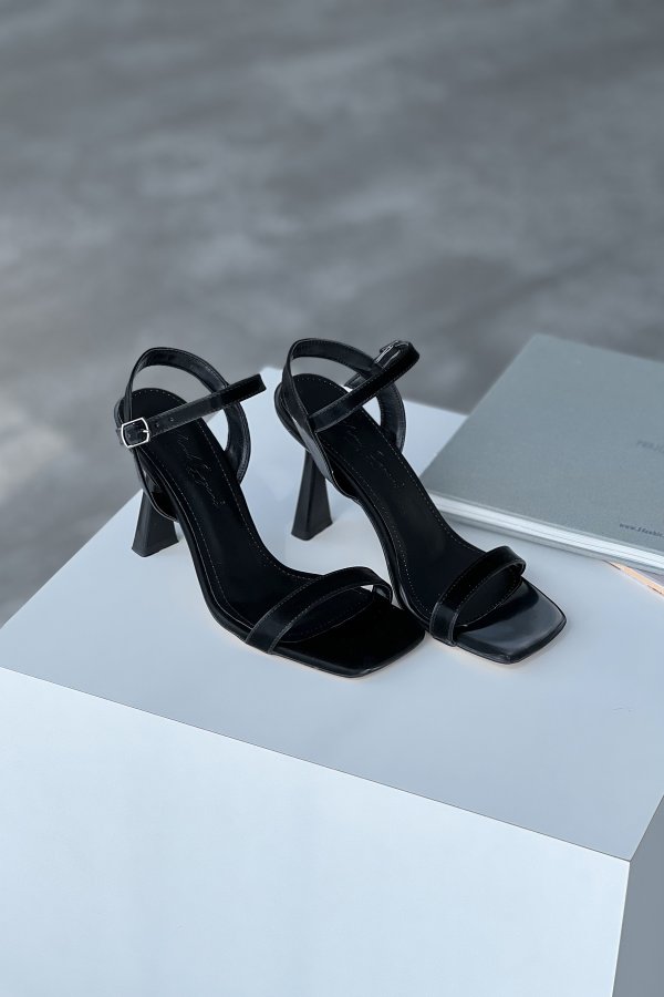 Tek Bant Topuklu Ayakkabı