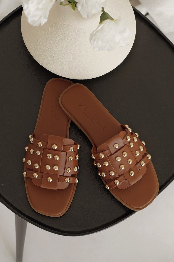 Pim Detaylı Düz Terlik