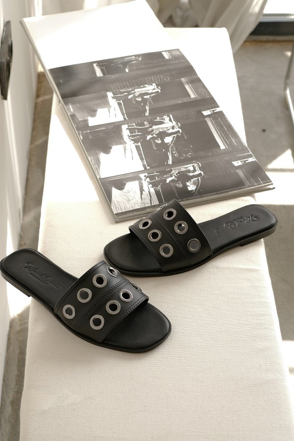 Halka Bantlı Düz Terlik