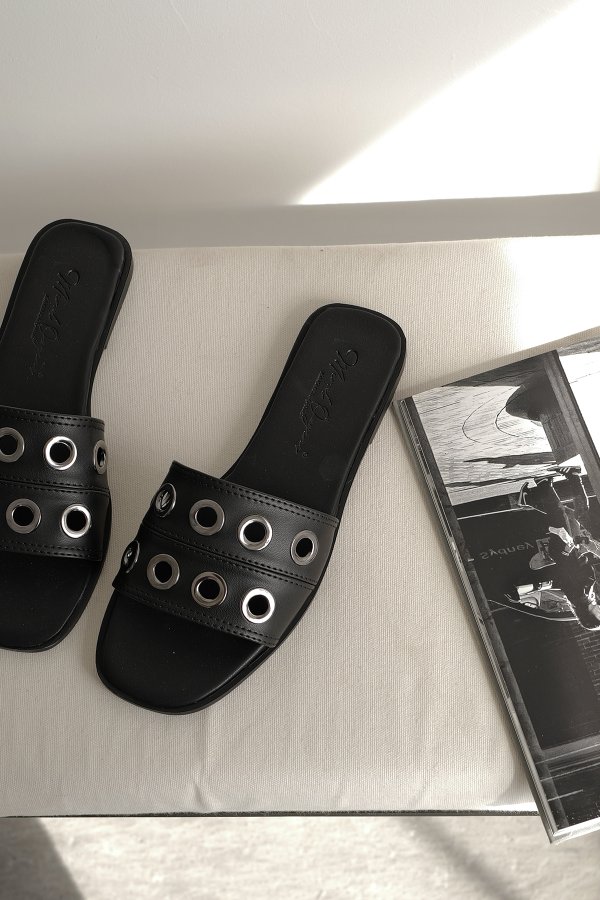 Halka Bantlı Düz Terlik