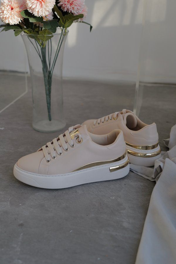 Gold Detay Sneaker