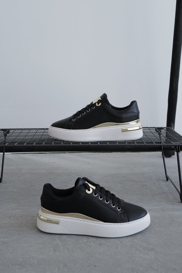 Gold Detay Sneaker