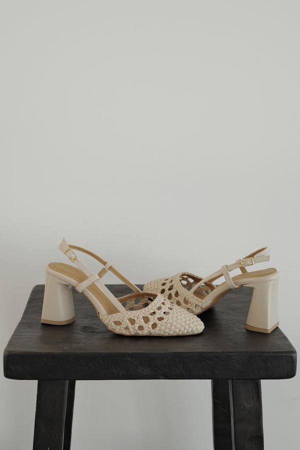Örgülü Topuklu Ayakkabı