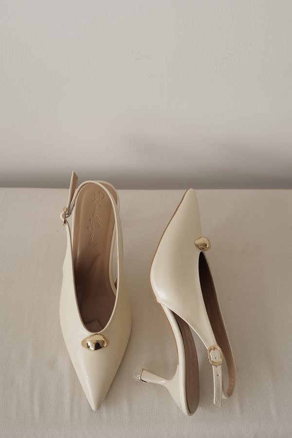 Gold Tokalı Topuklu Ayakkabı