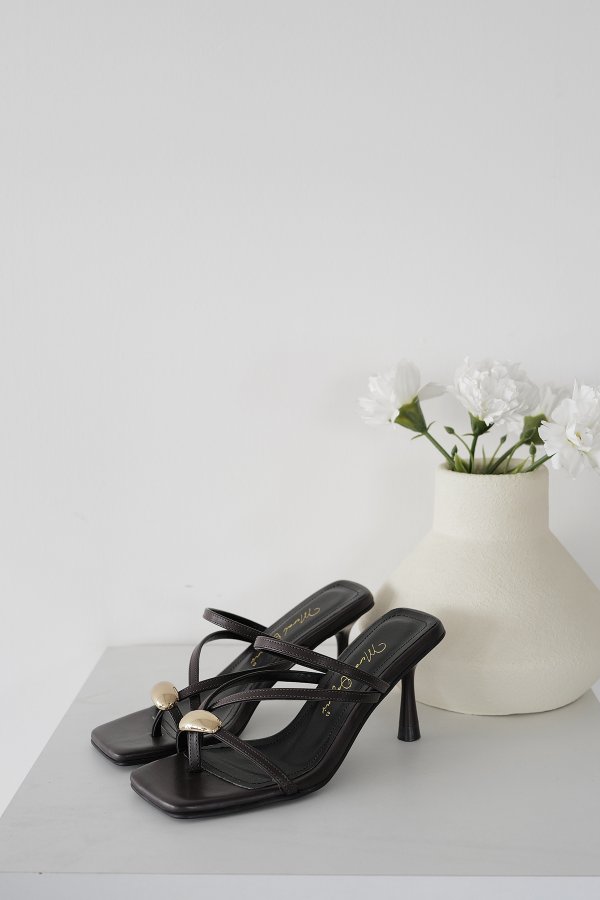 Gold Tokalı Topuklu Terlik