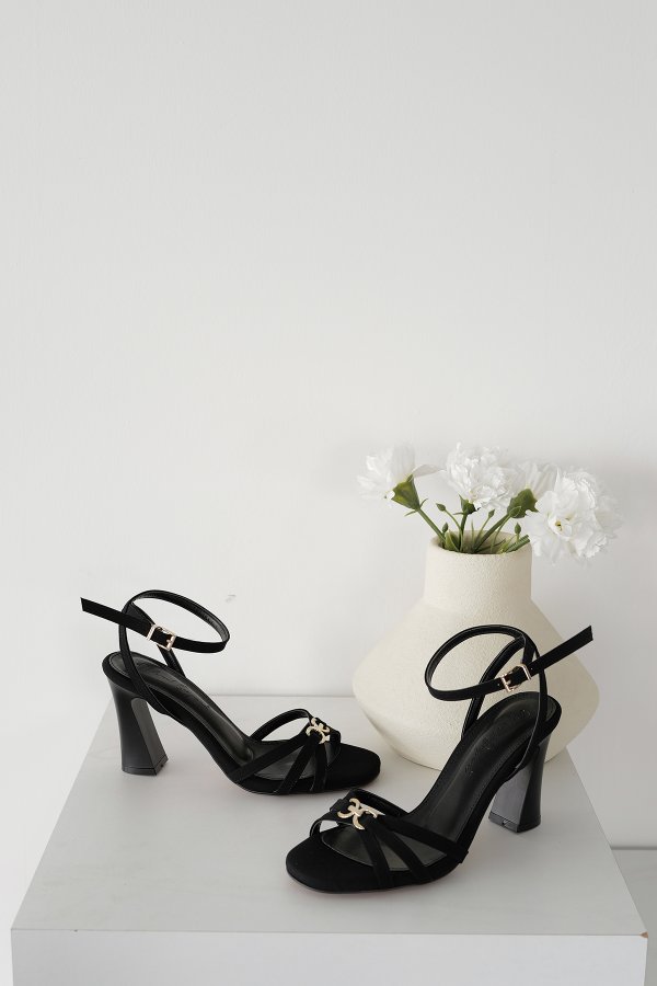 Çift Tokalı Topuklu Ayakkabı