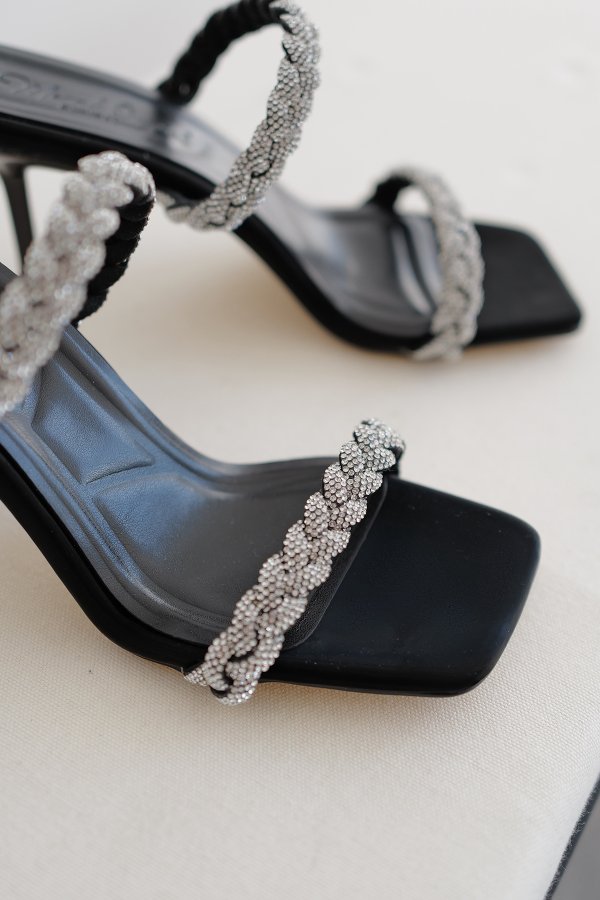 Örgü Taşlı Topuklu Terlik