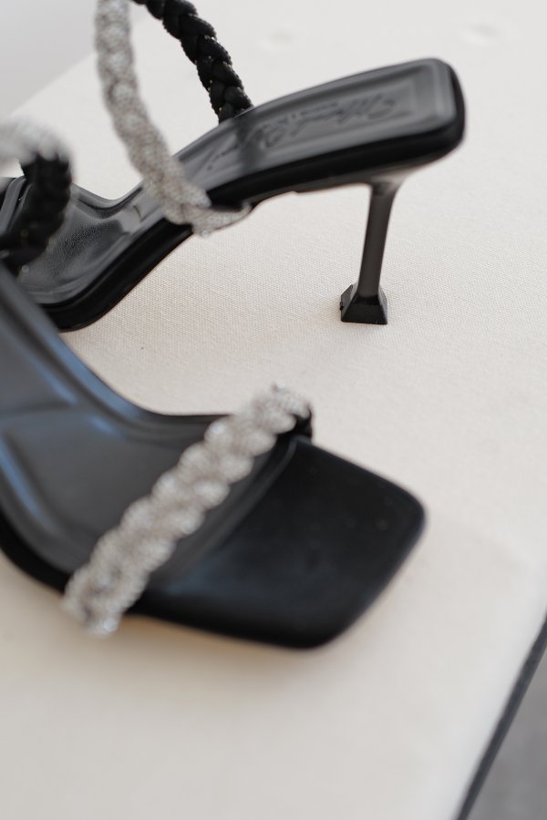 Örgü Taşlı Topuklu Terlik