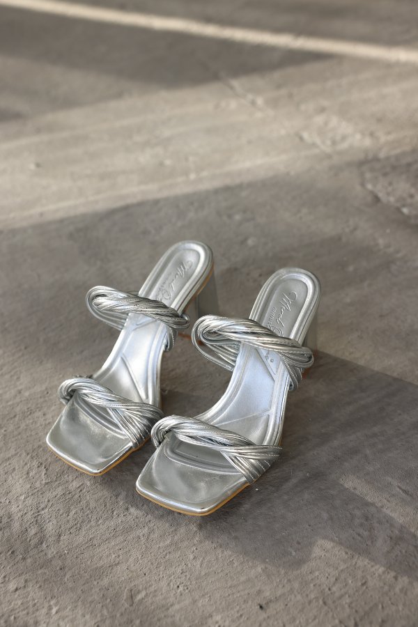 Sarmal Topuklu Terlik