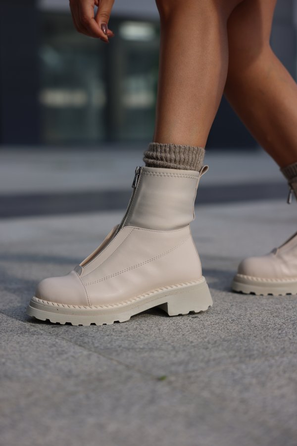 Önden Fermuarlı Kısa Bot