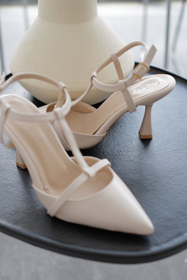 Bilekten Bağlamalı Topuklu Ayakkabı